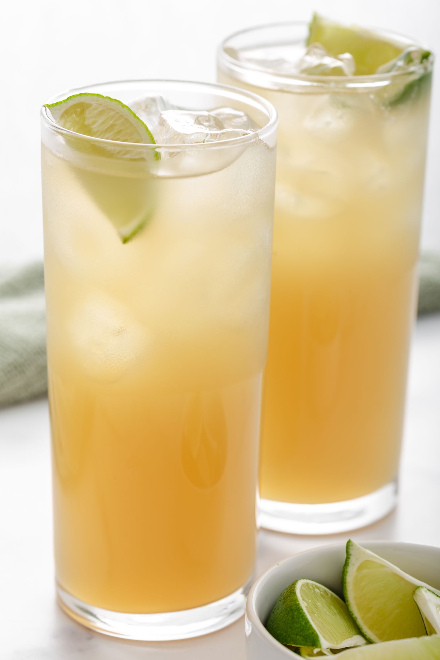 Does Ginger Ale Have Caffeine? Unraveling the Ginger Fizz